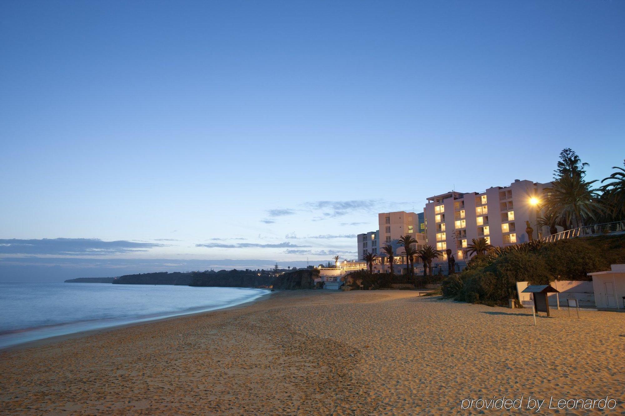 Holiday Inn Algarve - Armacao De Pera, An Ihg Hotel Удобства снимка